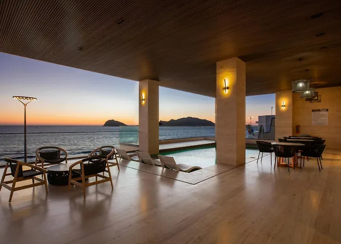 La Magia Del Sol En The O Grand Living